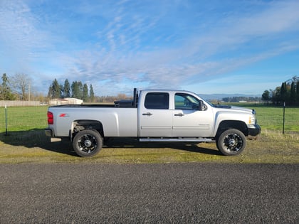 7.5 Inch Lifted 2012 Chevy Silverado 3500 HD 4WD