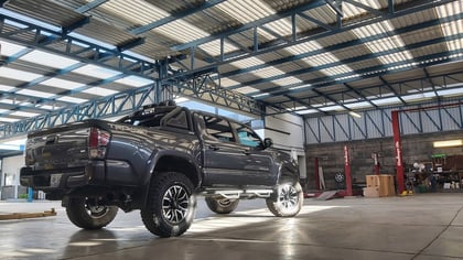 3.5 Inch Lifted 2018 Toyota Tacoma 4WD