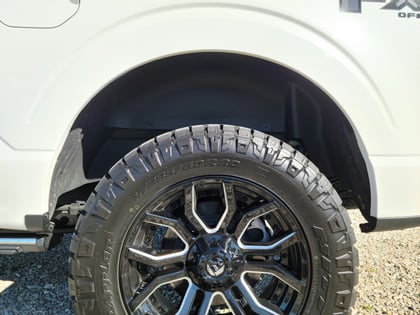 2 inch Lifted 2022 Ford F-150 4WD