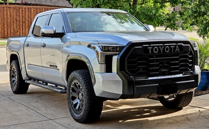 1.75 inch Lifted 2022 Toyota Tundra 4WD