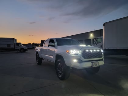 1 inch Lifted 2021 Toyota Tacoma 2WD