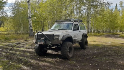 7 Inch Lifted 1994 Jeep Cherokee XJ 4WD