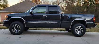 4.5 Inch Lifted 2005 GMC Sierra 1500 2WD