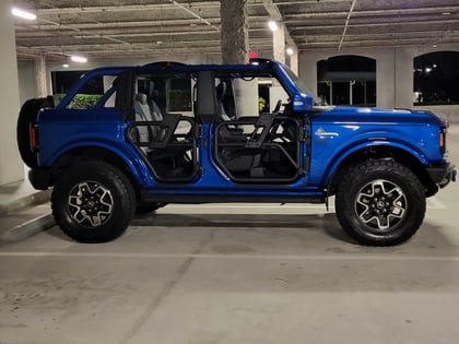 2 inch Lifted 2022 Ford Bronco 4WD