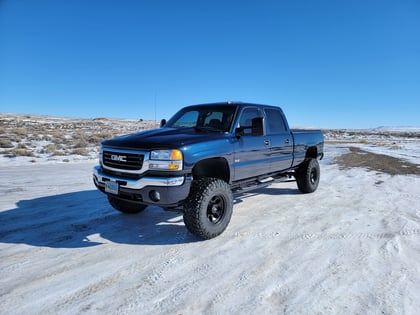 6 Inch Lifted 2006 GMC Sierra 2500 HD 4WD
