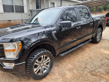 2 inch Lifted 2022 Ford F-150 2WD