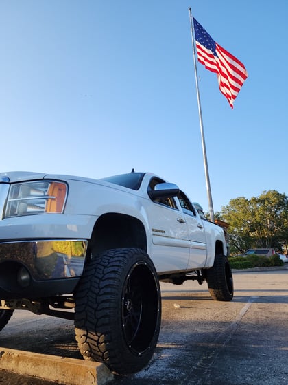7.5 Inch Lifted 2011 GMC Sierra 1500 2WD