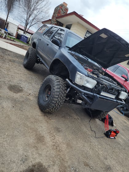 5 Inch Lifted 1992 Toyota 4Runner 4WD
