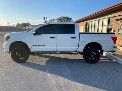 6 Inch Lifted 2018 Nissan Titan 4WD