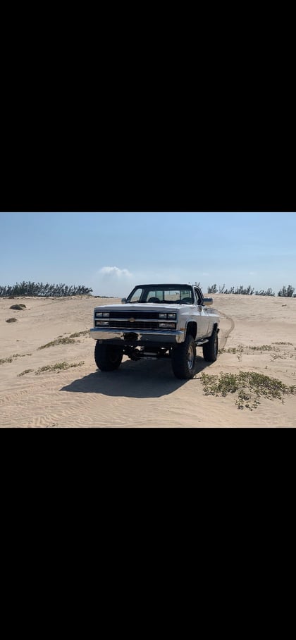 6 Inch Lifted 1990 Chevy K5 Blazer 4WD