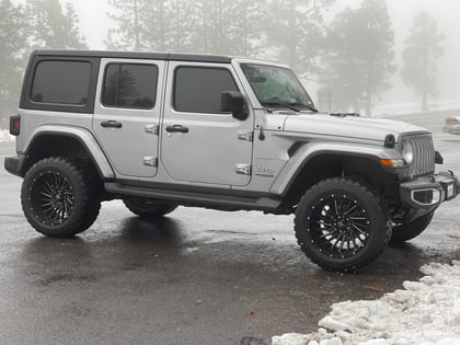 2.5 inch Lifted 2020 Jeep Wrangler JL Unlimited 4WD