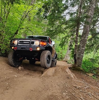 6 Inch Lifted 2008 Toyota FJ Cruiser 4WD