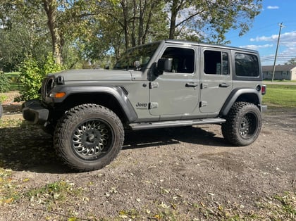 2.5 inch Lifted 2021 Jeep Wrangler JL Unlimited 4WD