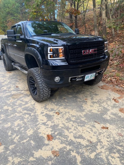 7.5 Inch Lifted 2013 GMC Sierra 2500 HD 4WD