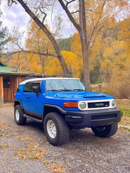 3 Inch Lifted 2007 Toyota FJ Cruiser 4WD