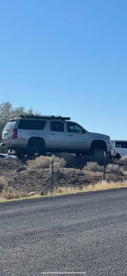 3.5 Inch Lifted 2009 Chevy Suburban 1500 4WD
