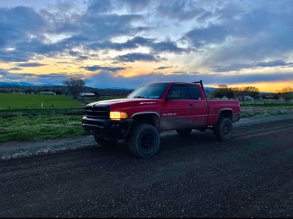 5 Inch Lifted 2000 Dodge Ram 1500 4WD