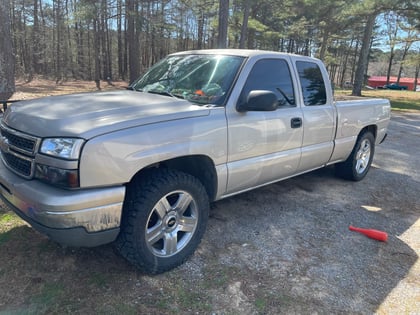 2.5 inch Lifted 2006 Chevy Silverado 1500 2WD