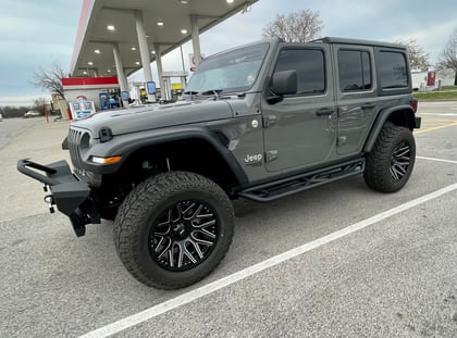 2.5 inch Lifted 2020 Jeep Wrangler JL Unlimited 4WD