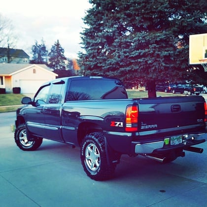 2 inch Lifted 2004 GMC Sierra 1500 4WD