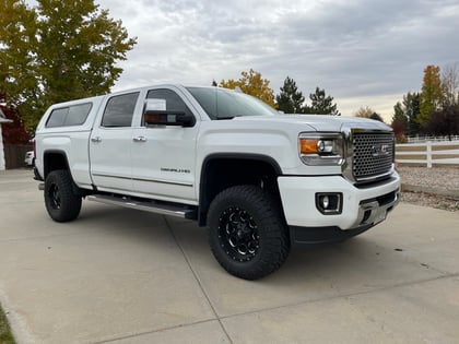 3.5 Inch Lifted 2016 GMC Sierra 2500 HD 4WD