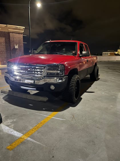 2.5 inch Lifted 2004 GMC Sierra 1500 4WD