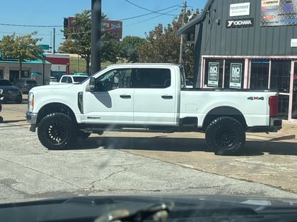 3 Inch Lifted 2024 Ford F-250 Super Duty 4WD