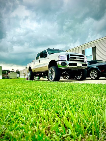 6 Inch Lifted 1999 Ford F-250 Super Duty 4WD