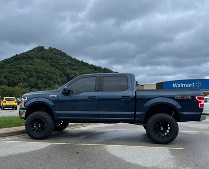 6 Inch Lifted 2019 Ford F-150 4WD