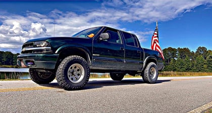 2.5 inch Lifted 2004 Chevy S10 Pickup 4WD