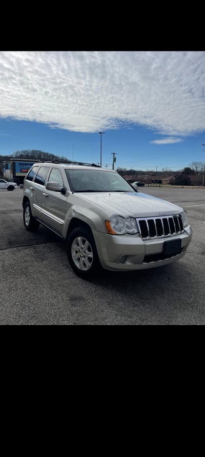 2.5 inch Lifted 2008 Jeep Grand Cherokee AWD