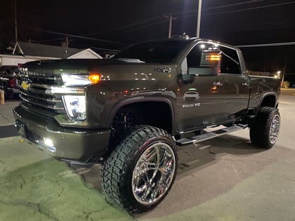 7.5 Inch Lifted 2022 Chevy Silverado 2500 HD 4WD
