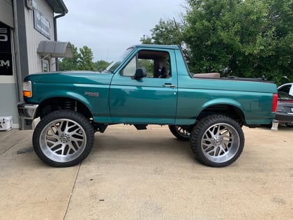 6 Inch Lifted 1996 Ford Bronco 4WD