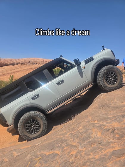 1.5 inch Lifted 2024 Ford Bronco 4WD