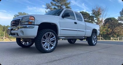 6 Inch Lifted 2005 GMC Sierra 1500 4WD