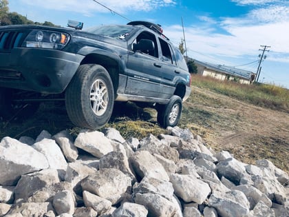 4 Inch Lifted 2004 Jeep Grand Cherokee 4WD