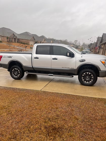 2 inch Lifted 2016 Nissan Titan XD 4WD