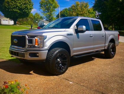 2 inch Lifted 2020 Ford F-150 4WD