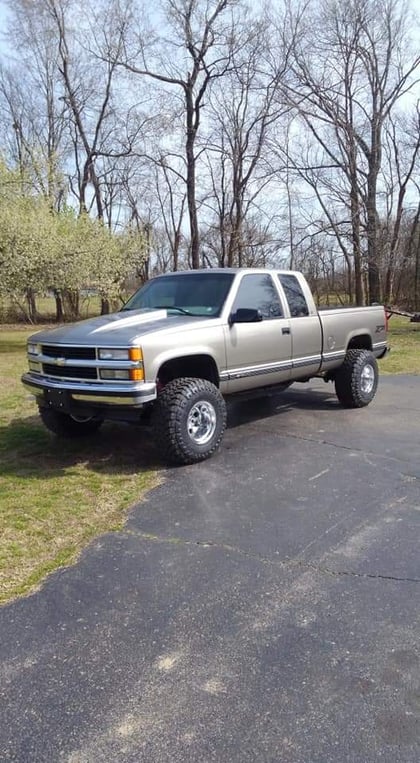 4.5 Inch Lifted 1998 Chevy C1500/K1500 Pickup 4WD