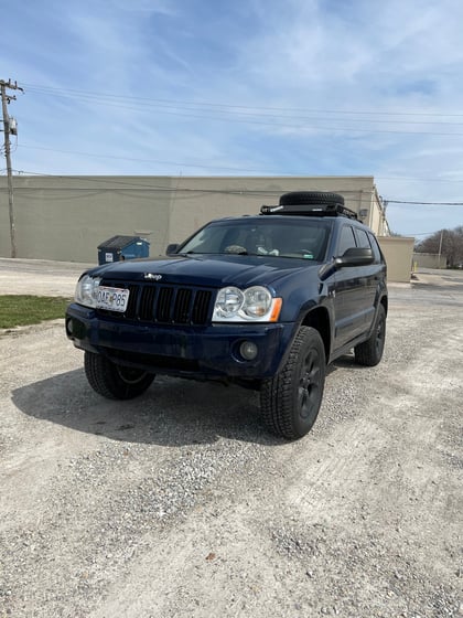2 inch Lifted 2005 Jeep Grand Cherokee 4WD