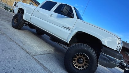 6 Inch Lifted 2005 Chevy Silverado 2500 HD 4WD