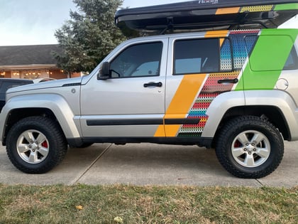 2.5 inch Lifted 2010 Jeep Liberty 4WD