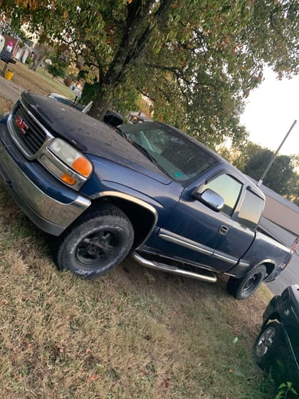 6 Inch Lifted 2000 GMC Sierra 1500 4WD