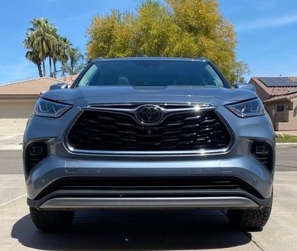 2.5 inch Lifted 2020 Toyota Highlander 4WD