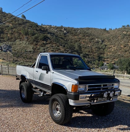 4 Inch Lifted 1987 Toyota Pickup 4WD