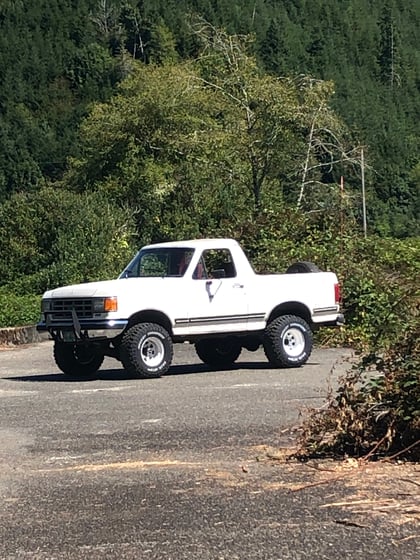 4 Inch Lifted 1987 Ford Bronco 4WD