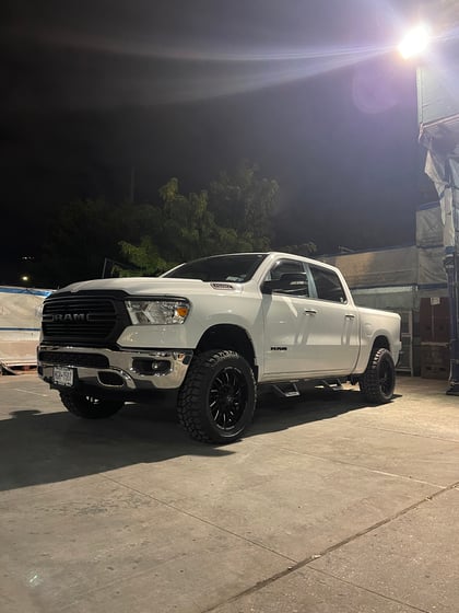 3.5 Inch Lifted 2020 Ram 1500 4WD
