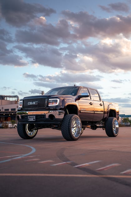 7.5 Inch Lifted 2010 GMC Sierra 1500 RWD