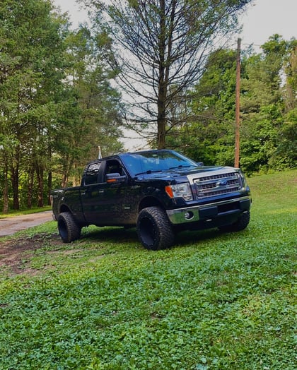 2 inch Lifted 2013 Ford F-150 4WD