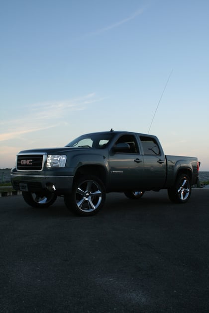 3.5 Inch Lifted 2007 GMC Sierra 1500 4WD